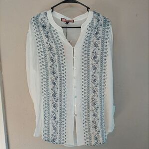 NWT Olive Hill L White Gauze With Blue Emboridery Button Up Top